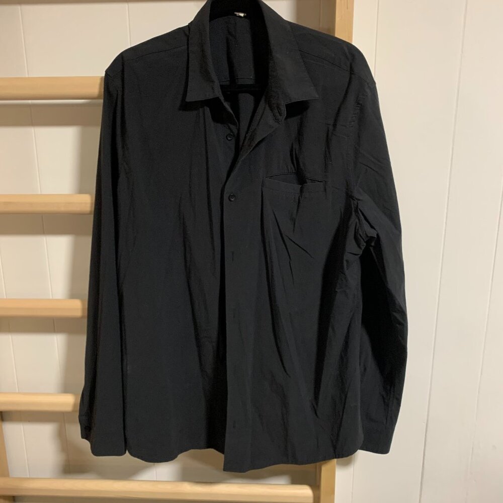 Lululemon: Men's black button down, missing one button | Size: XL